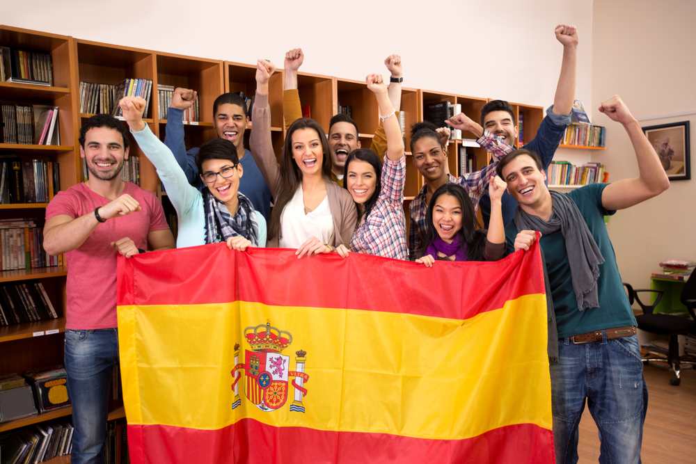 Du học Tây Ban Nha: Nên chọn trường công lập hay trường tư thục?